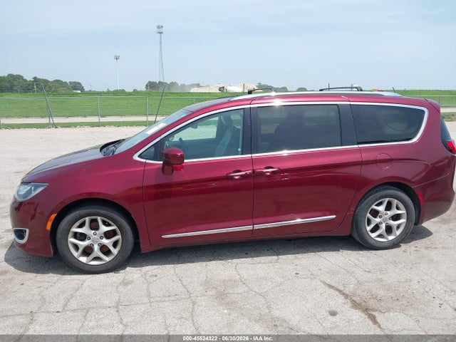 Aukcja sprzedaży 2017 Chrysler Pacifica Touring-l Plus, vin: 2C4RC1EGXHR570938, numer aukcji: 45524322