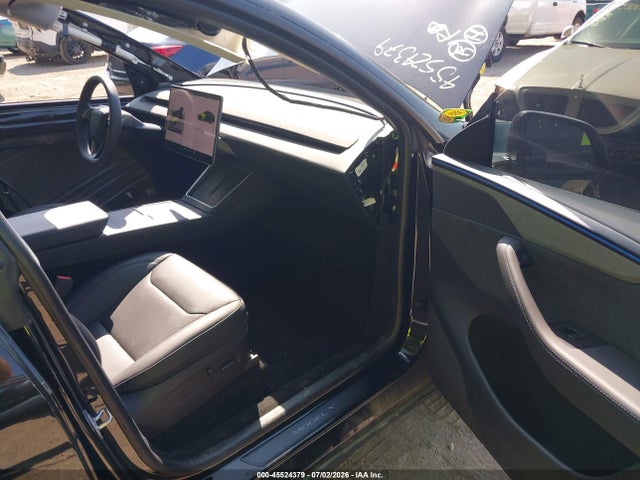 45524379 :رقم المزاد ، 7SAYGDEEXTA598307 vin ، 2026 Tesla Model Y All-wheel Drive/long Range Launch Series/premium All-wheel Drive مزاد بيع