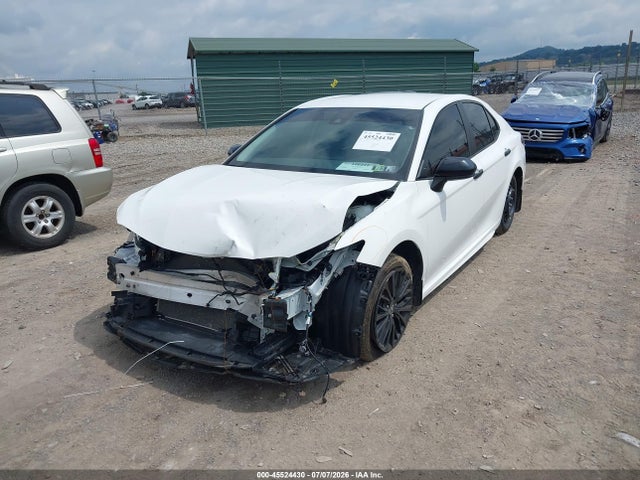 45524430 :رقم المزاد ، 4T1G11AK8MU497567 vin ، 2021 Toyota Camry Se Nightshade Edition مزاد بيع