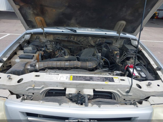45524506 :رقم المزاد ، 4F4YR12U62TM18621 vin ، 2002 Mazda B3000 Ds مزاد بيع