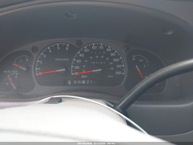 45524506 :رقم المزاد ، 4F4YR12U62TM18621 vin ، 2002 Mazda B3000 Ds مزاد بيع