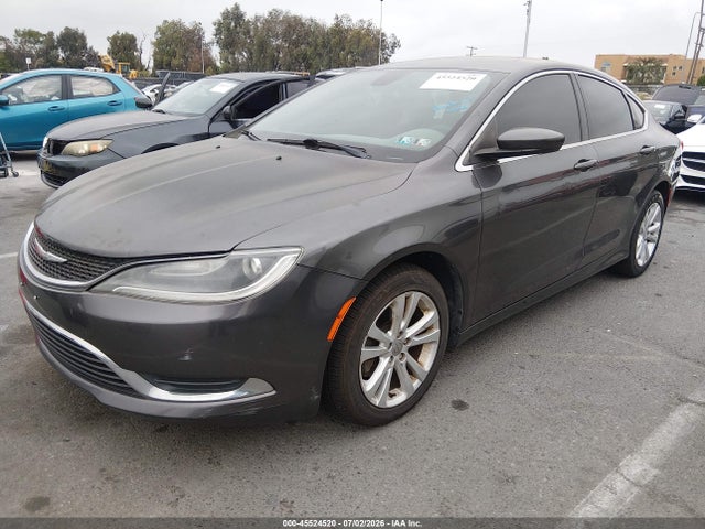 Chrysler 200 Limited 2015 1C3CCCAB5FN696019 Image 2