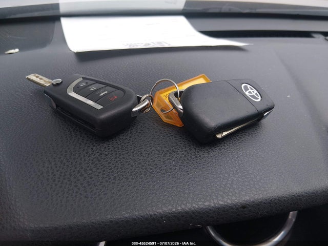 4T1G11AKXLU900673 Toyota CAMRY SE