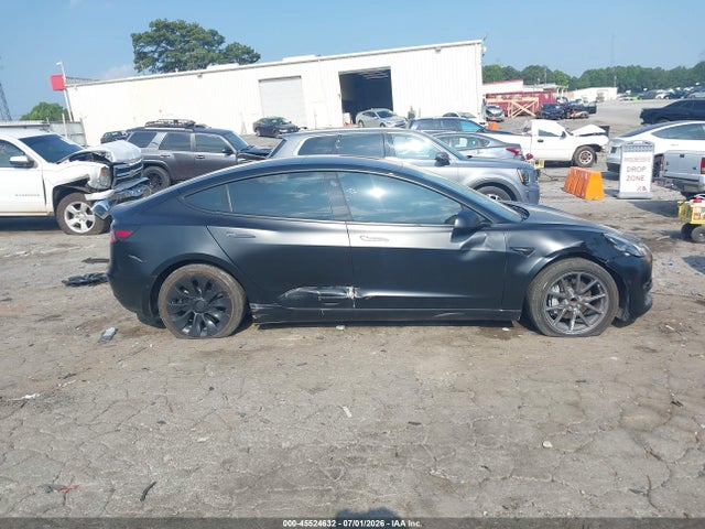 45524632 :رقم المزاد ، 5YJ3E1EA3JF036175 vin ، 2018 Tesla Model 3 Long Range/mid Range مزاد بيع