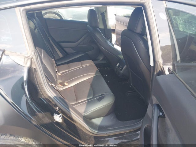 45524632 :رقم المزاد ، 5YJ3E1EA3JF036175 vin ، 2018 Tesla Model 3 Long Range/mid Range مزاد بيع