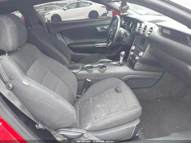 45524657 :رقم المزاد ، 1FA6P8AM1G5209076 vin ، 2016 Ford Mustang V6 مزاد بيع