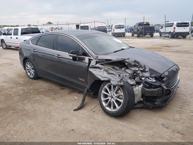 45524682 :رقم المزاد ، 3FA6P0PU5HR283950 vin ، 2017 Ford Fusion Energi Se Luxury مزاد بيع