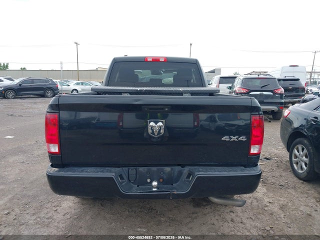 45524692 :رقم المزاد ، 1C6RR7FT5JS351619 vin ، 2018 Ram 1500 Express  4x4 6'4 Box مزاد بيع
