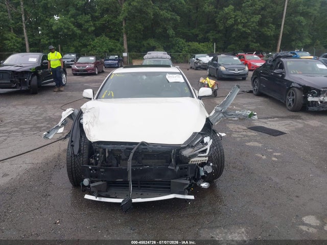 45524726 :رقم المزاد ، JN1EV7EL1JM390770 vin ، 2018 Infiniti Q60 3.0t Luxe مزاد بيع