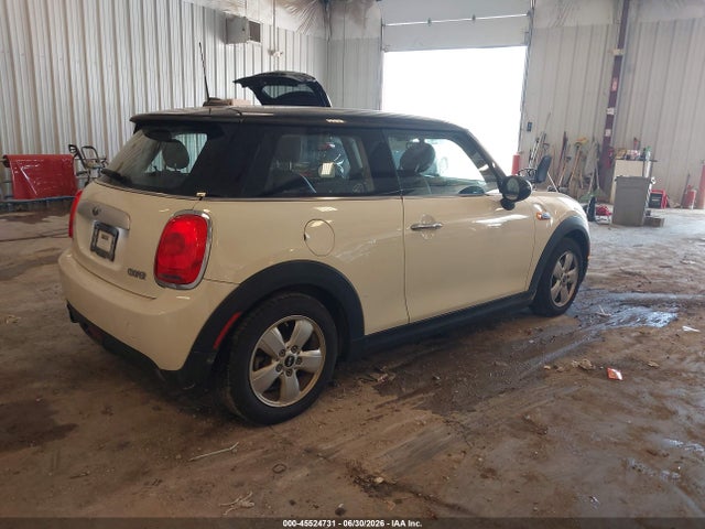 Продаж на аукціоні авто 2014 Mini Hardtop Cooper, vin: WMWXM5C59ET934104, номер лоту: 45524731