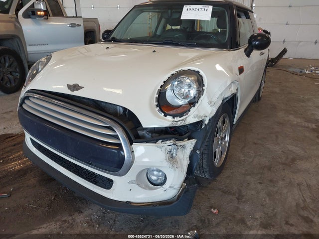 Продаж на аукціоні авто 2014 Mini Hardtop Cooper, vin: WMWXM5C59ET934104, номер лоту: 45524731