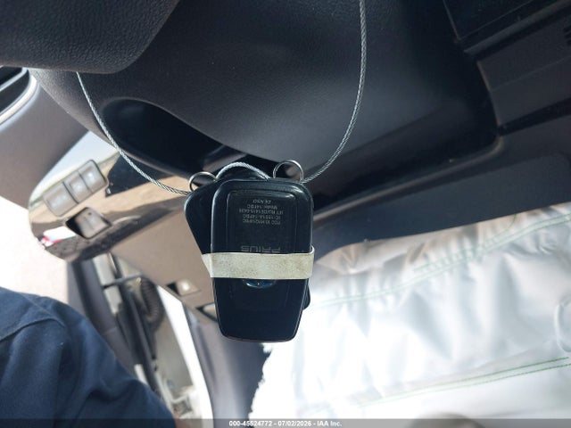 2018 Toyota Prius Three მანქანა იყიდება აუქციონზე, vin: JTDKARFU4J3057502, აუქციონის ნომერი: 45524772