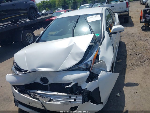 2018 Toyota Prius Three მანქანა იყიდება აუქციონზე, vin: JTDKARFU4J3057502, აუქციონის ნომერი: 45524772