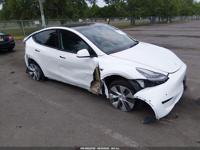 Tesla Model Y Long Range Dual Motor All-wheel Drive 2021 5YJYGAEE0MF145426 главное изображение
