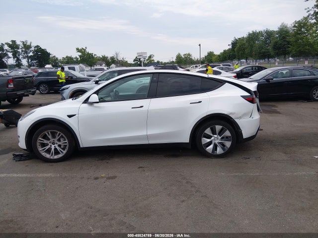 5YJYGAEE0MF145426 Tesla Model Y Long Range Dual Motor All-wheel Drive