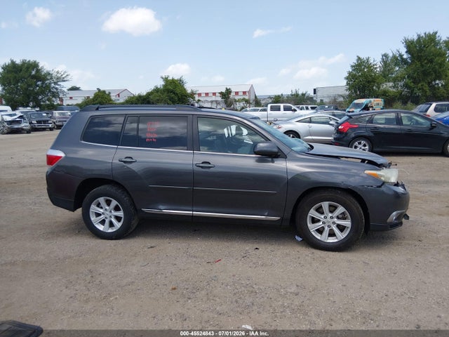 45524843 :رقم المزاد ، 5TDBK3EH1BS079648 vin ، 2011 Toyota Highlander Se V6 مزاد بيع
