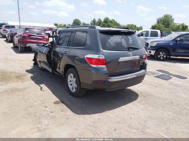 45524843 :رقم المزاد ، 5TDBK3EH1BS079648 vin ، 2011 Toyota Highlander Se V6 مزاد بيع