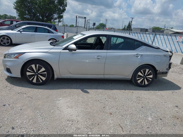 2021 Nissan Altima Sv Fwd მანქანა იყიდება აუქციონზე, vin: 1N4BL4DVXMN300916, აუქციონის ნომერი: 45524872