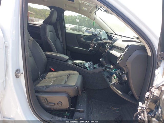 Продаж на аукціоні авто 2024 Volvo Xc40 B5 Plus Bright Theme, vin: YV4L12UE1R2378533, номер лоту: 45524930