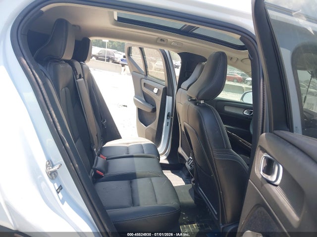 45524930 :رقم المزاد ، YV4L12UE1R2378533 vin ، 2024 Volvo Xc40 B5 Plus Bright Theme مزاد بيع