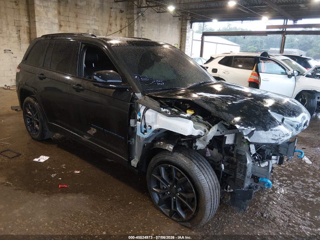 45524973 :رقم المزاد ، 1C4RJYB62P8905100 vin ، 2023 Jeep Grand Cherokee 4xe 30th Anniversary مزاد بيع