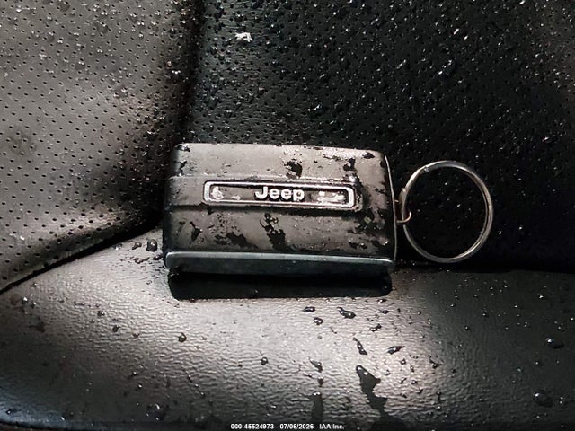 45524973 :رقم المزاد ، 1C4RJYB62P8905100 vin ، 2023 Jeep Grand Cherokee 4xe 30th Anniversary مزاد بيع