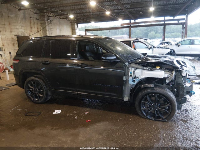 45524973 :رقم المزاد ، 1C4RJYB62P8905100 vin ، 2023 Jeep Grand Cherokee 4xe 30th Anniversary مزاد بيع
