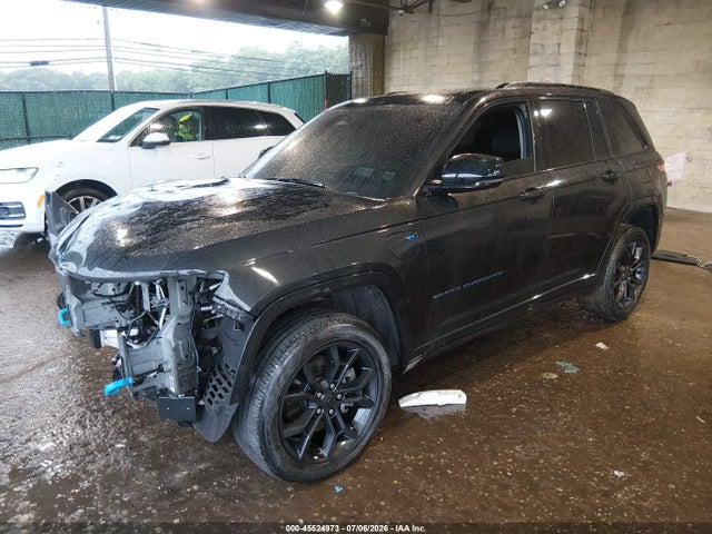 45524973 :رقم المزاد ، 1C4RJYB62P8905100 vin ، 2023 Jeep Grand Cherokee 4xe 30th Anniversary مزاد بيع