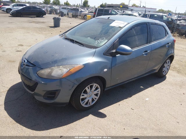 Mazda Mazda2 Sport 2014 JM1DE1KZXE0182897 Image 2
