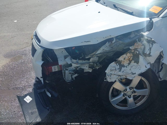 1G1PC5SB2E7118320 Chevrolet Cruze 1lt Auto
