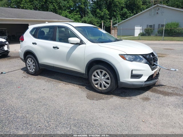 Auction sale of the 2017 Nissan Rogue S, vin: KNMAT2MV2HP566841, lot number: 45525085