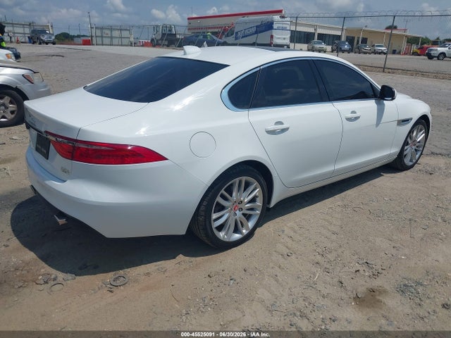 2017 Jaguar Xf 35t Prestige მანქანა იყიდება აუქციონზე, vin: SAJBK4BVXHCY44125, აუქციონის ნომერი: 45525091
