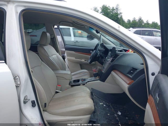 Subaru Outback 2.5i Limited 2014 4S4BRBKC9E3320906 Image 5