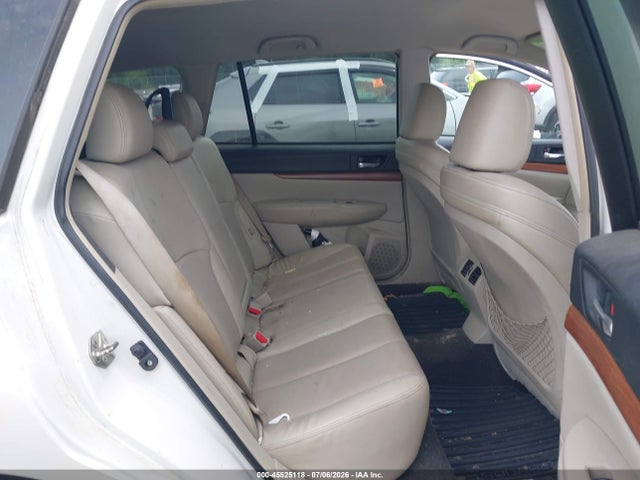 Subaru Outback 2.5i Limited 2014 4S4BRBKC9E3320906 Image 8