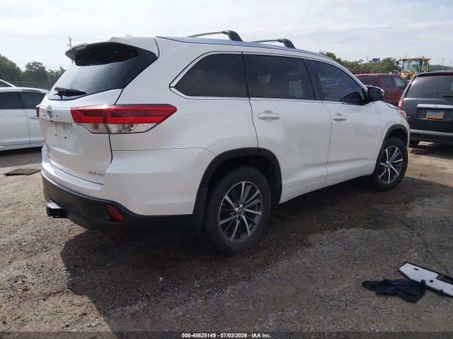 Toyota Highlander Xle 2017 5TDJZRFH6HS514410 Image 4