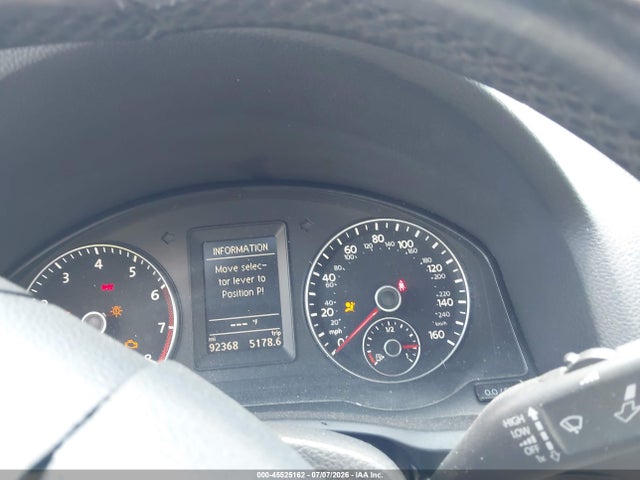 45525162 :رقم المزاد ، WVWFW8AH2EV002032 vin ، 2014 Volkswagen Eos Executive مزاد بيع