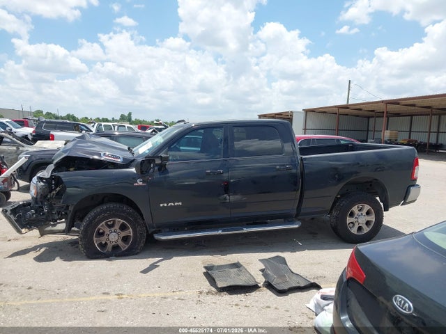 45525174 :رقم المزاد ، 3C6UR5DL2NG156995 vin ، 2022 Ram 2500 Lone Star  4x4 6'4 Box مزاد بيع