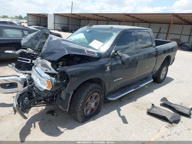45525174 :رقم المزاد ، 3C6UR5DL2NG156995 vin ، 2022 Ram 2500 Lone Star  4x4 6'4 Box مزاد بيع