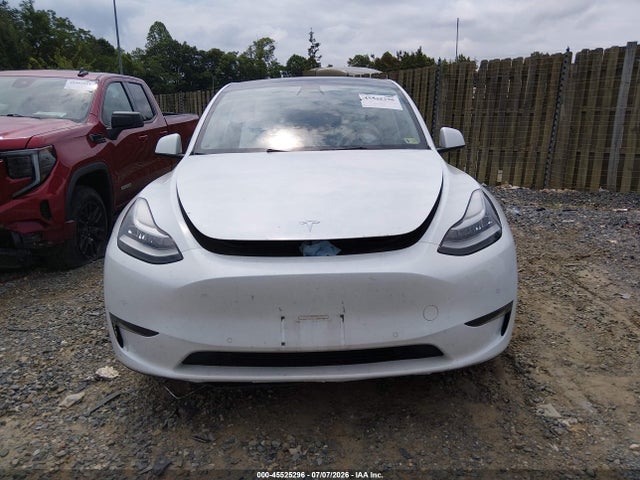 Продажа на аукционе авто 2022 Tesla Model Y Long Range Dual Motor All-wheel Drive, vin: 7SAYGAEE7NF382564, номер лота: 45525296