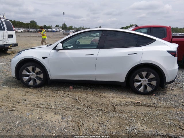 Продажа на аукционе авто 2022 Tesla Model Y Long Range Dual Motor All-wheel Drive, vin: 7SAYGAEE7NF382564, номер лота: 45525296