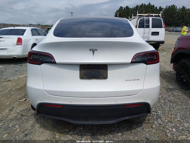 Продажа на аукционе авто 2022 Tesla Model Y Long Range Dual Motor All-wheel Drive, vin: 7SAYGAEE7NF382564, номер лота: 45525296