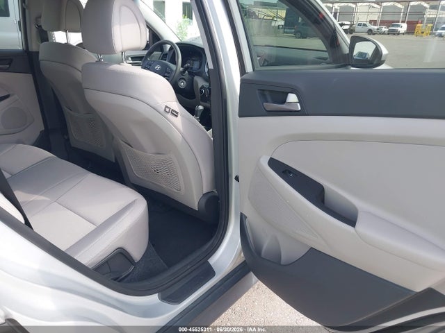 Hyundai TUCSON SE 2018 KM8J23A44JU655785 Image 8