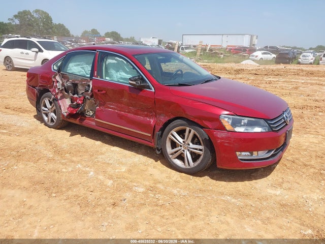 2015 Volkswagen Passat 1.8t Se მანქანა იყიდება აუქციონზე, vin: 1VWBS7A3XFC009782, აუქციონის ნომერი: 45525332