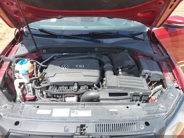 2015 Volkswagen Passat 1.8t Se მანქანა იყიდება აუქციონზე, vin: 1VWBS7A3XFC009782, აუქციონის ნომერი: 45525332