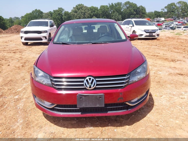 2015 Volkswagen Passat 1.8t Se მანქანა იყიდება აუქციონზე, vin: 1VWBS7A3XFC009782, აუქციონის ნომერი: 45525332