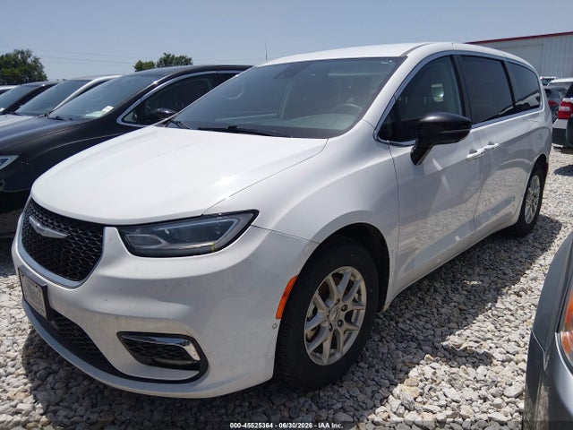 Chrysler Pacifica Touring L 2024 2C4RC1BG8RR112725 Image 2