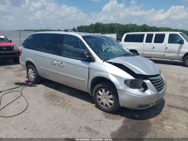2006 Chrysler Town & Country Touring მანქანა იყიდება აუქციონზე, vin: 2A4GP54LX6R894352, აუქციონის ნომერი: 45525382