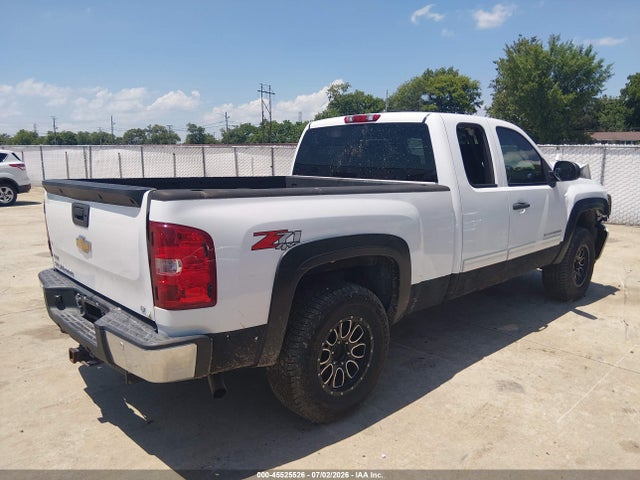 45525526 :رقم المزاد ، 1GCRKSE32BZ205723 vin ، 2011 Chevrolet Silverado 1500 Lt مزاد بيع