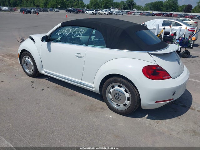 3VW517AT7FM810118 Volkswagen Beetle 1.8t Classic