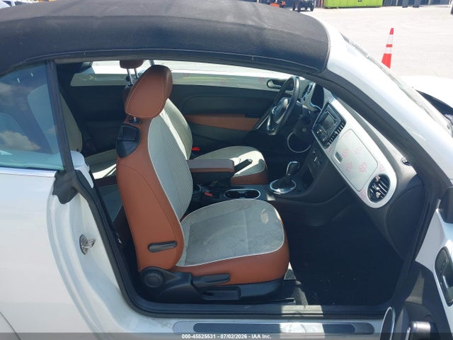 3VW517AT7FM810118 Volkswagen Beetle 1.8t Classic